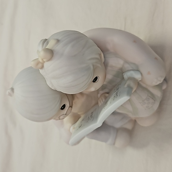 Precious Moments Memories of Our Wedding figurine - Picture 7 of 7